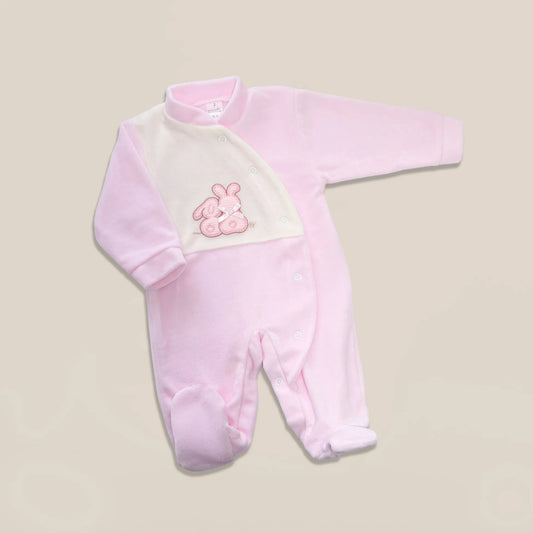 Babygrow com motivo coelhos tricot com lacinho rosa