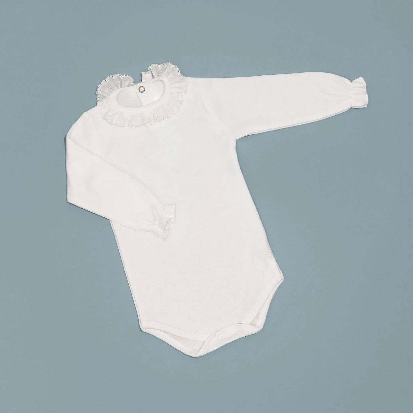 Body com gola bordada com pintas cardado branco