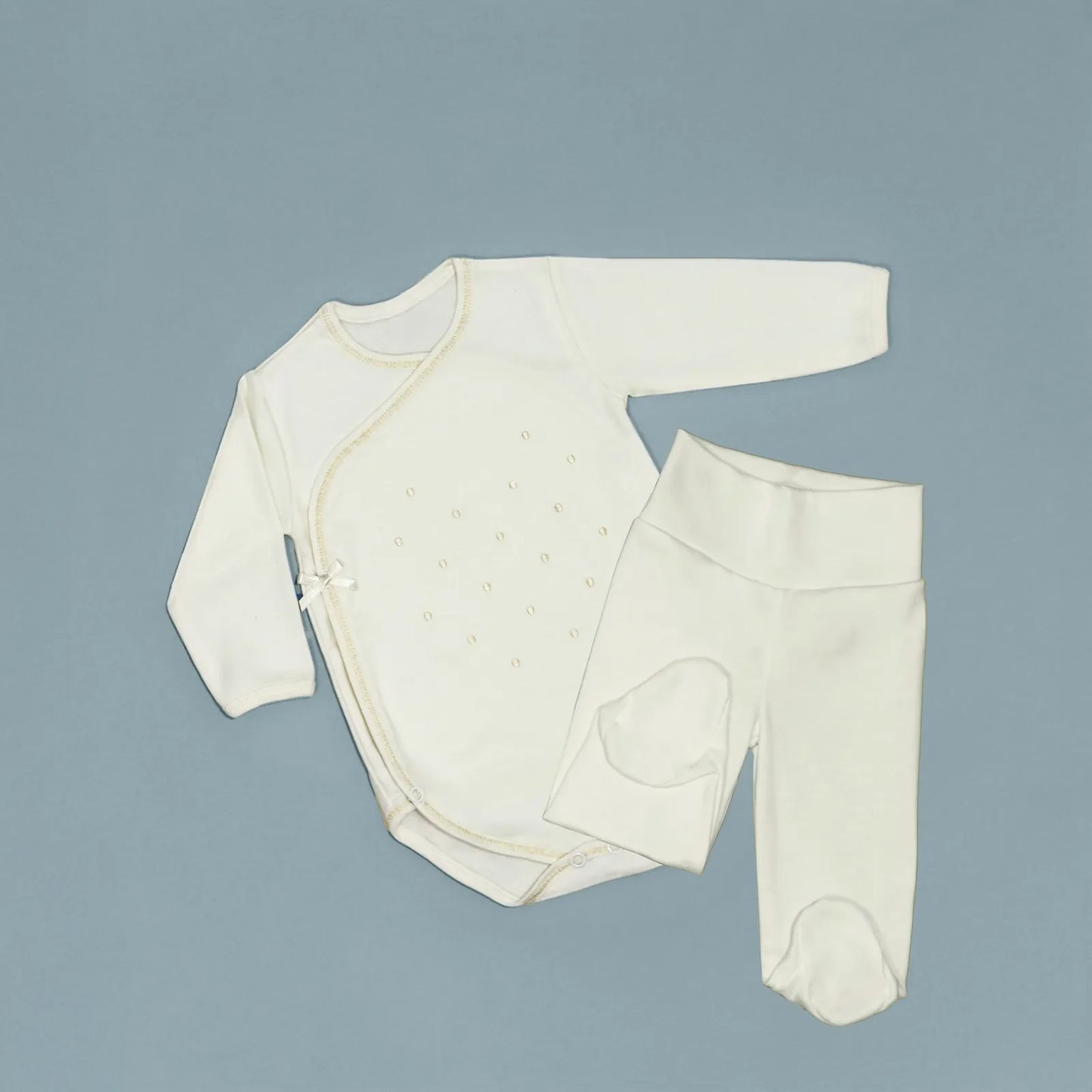 Body de trespasse com collants pérola com bordado pintas