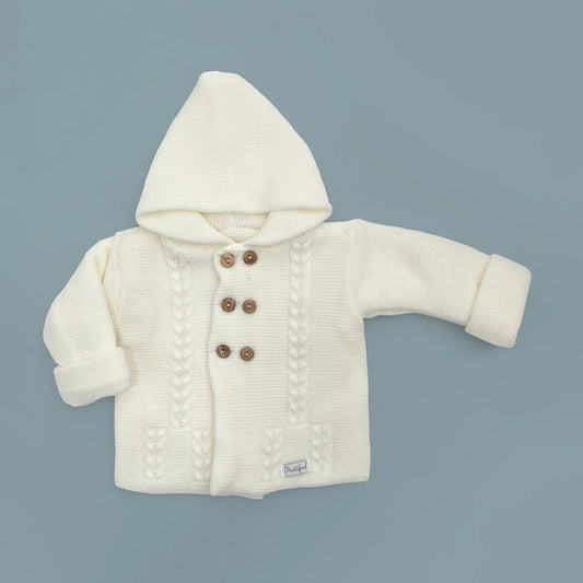 Casaco de malha com capuz com pormenores entrançados na frente pérola