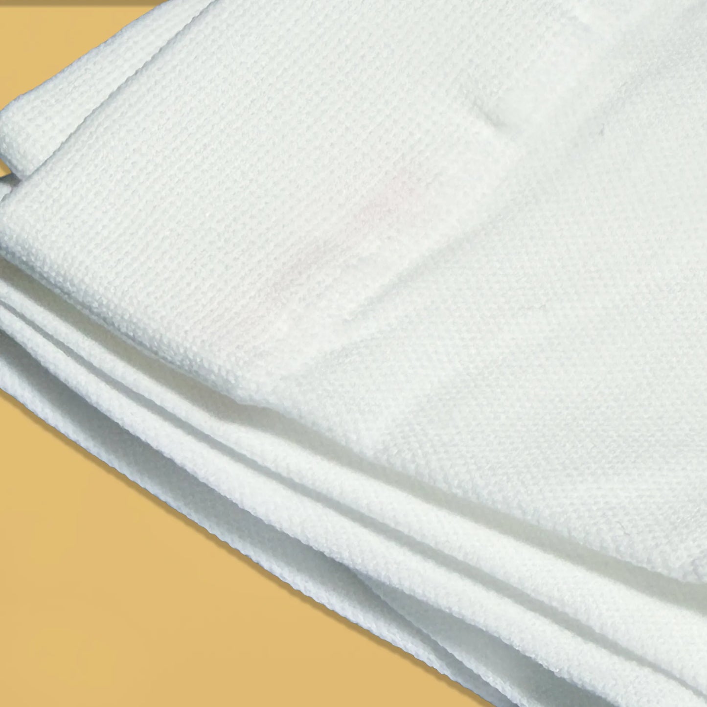 Pormenor de collant de microfibra opaco liso branco