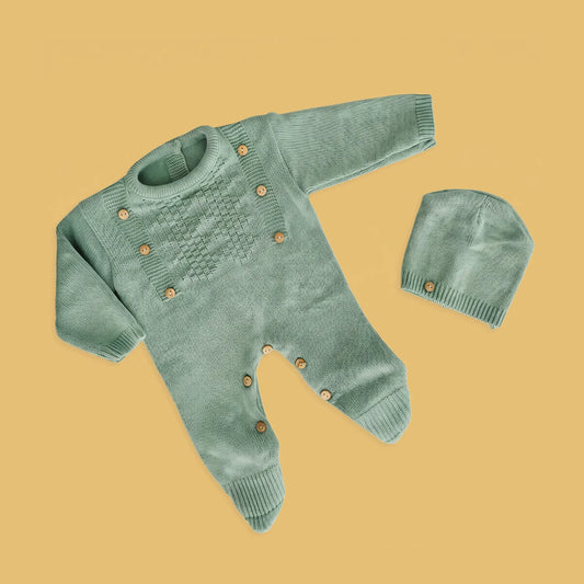 Conjunto de fatinho em tricot e gorro com botões de madeira verde