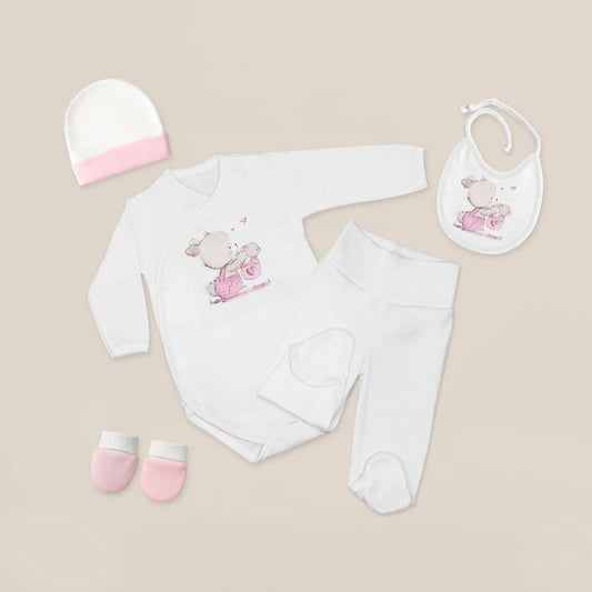 Conjunto de primeira roupinha com motivo coelhinho na cesta rosa