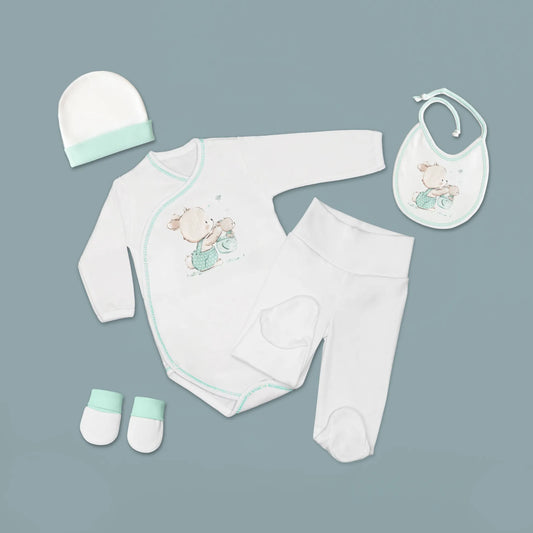 Conjunto de primeira roupinha com motivo coelhinho na cesta verde