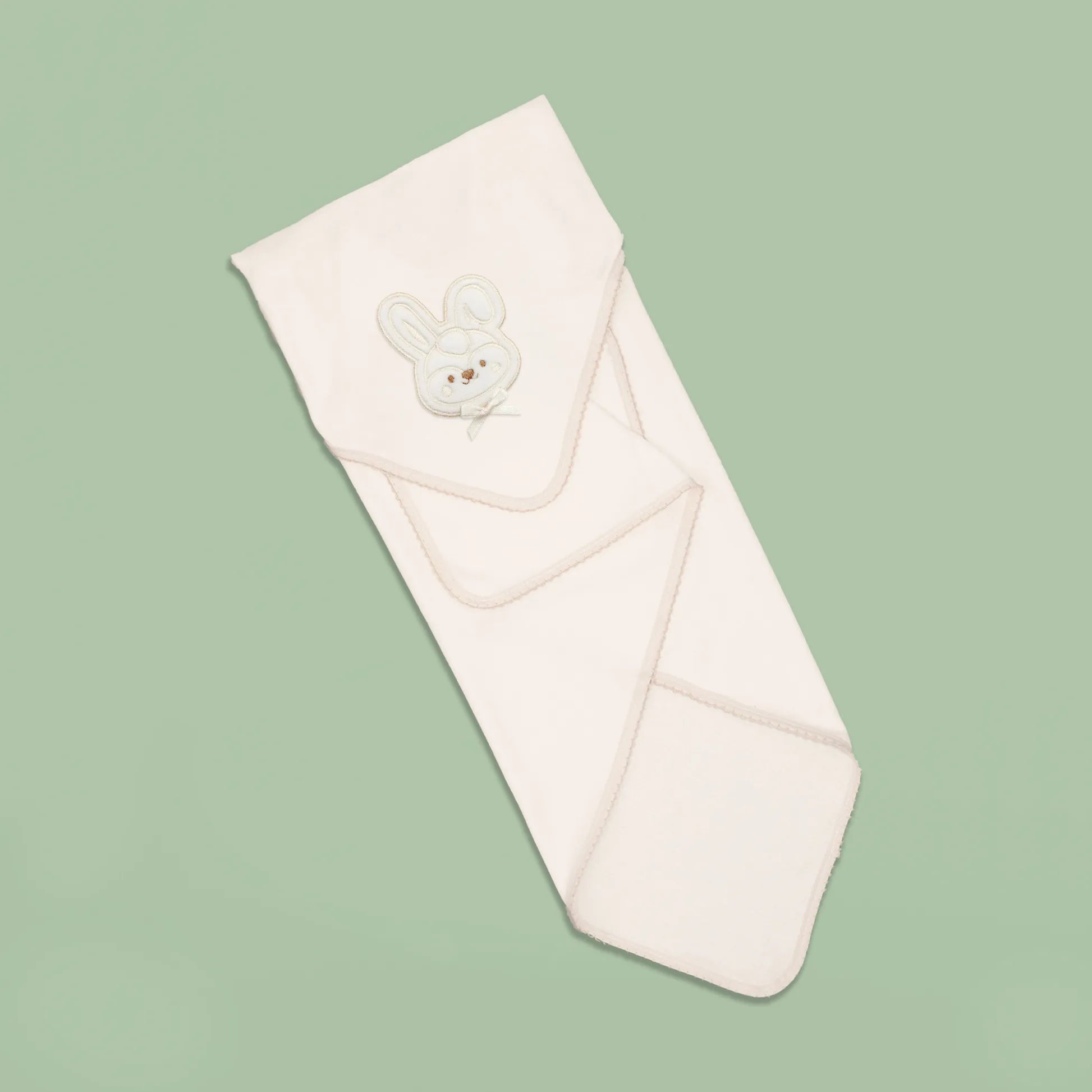 Fralda com motivo coelho em relevo pérola