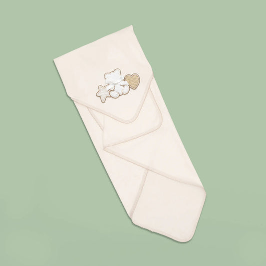 Fralda com motivo ursinho entre estrela e coração pérola