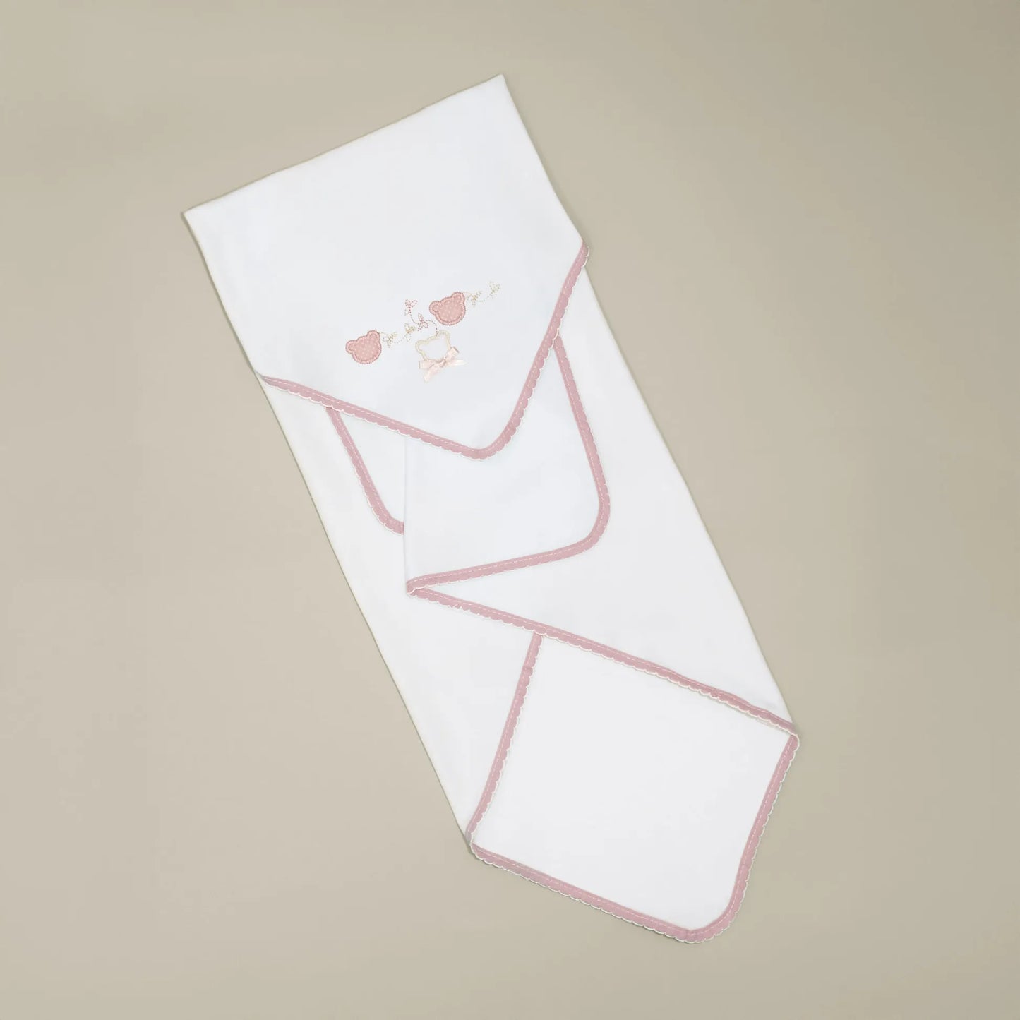 Fralda com motivo ursinhos com pintas rosa