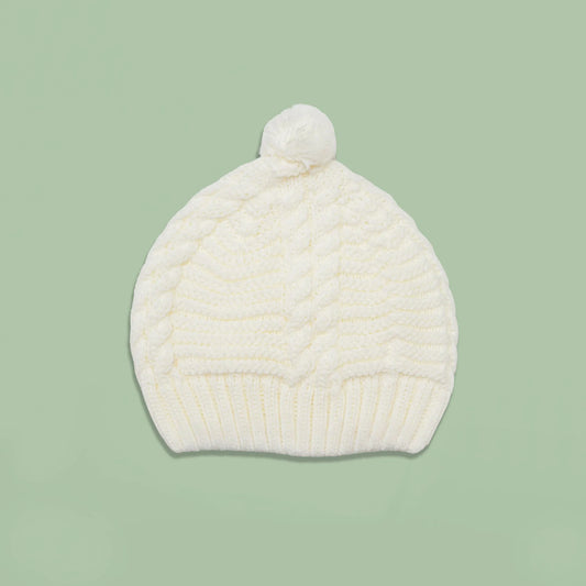 Gorro de malha tricotada com pompom pérola