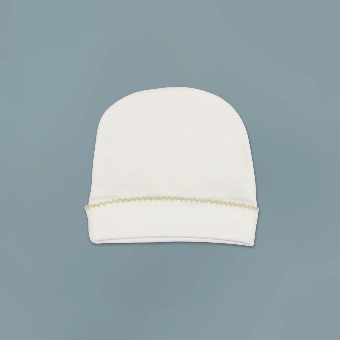 Gorro com picueta na dobra pérola