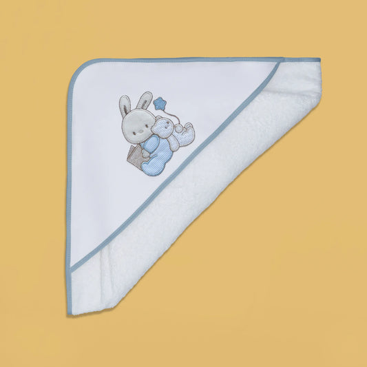 Toalha com motivo coelhinho e ursinho com livro azul
