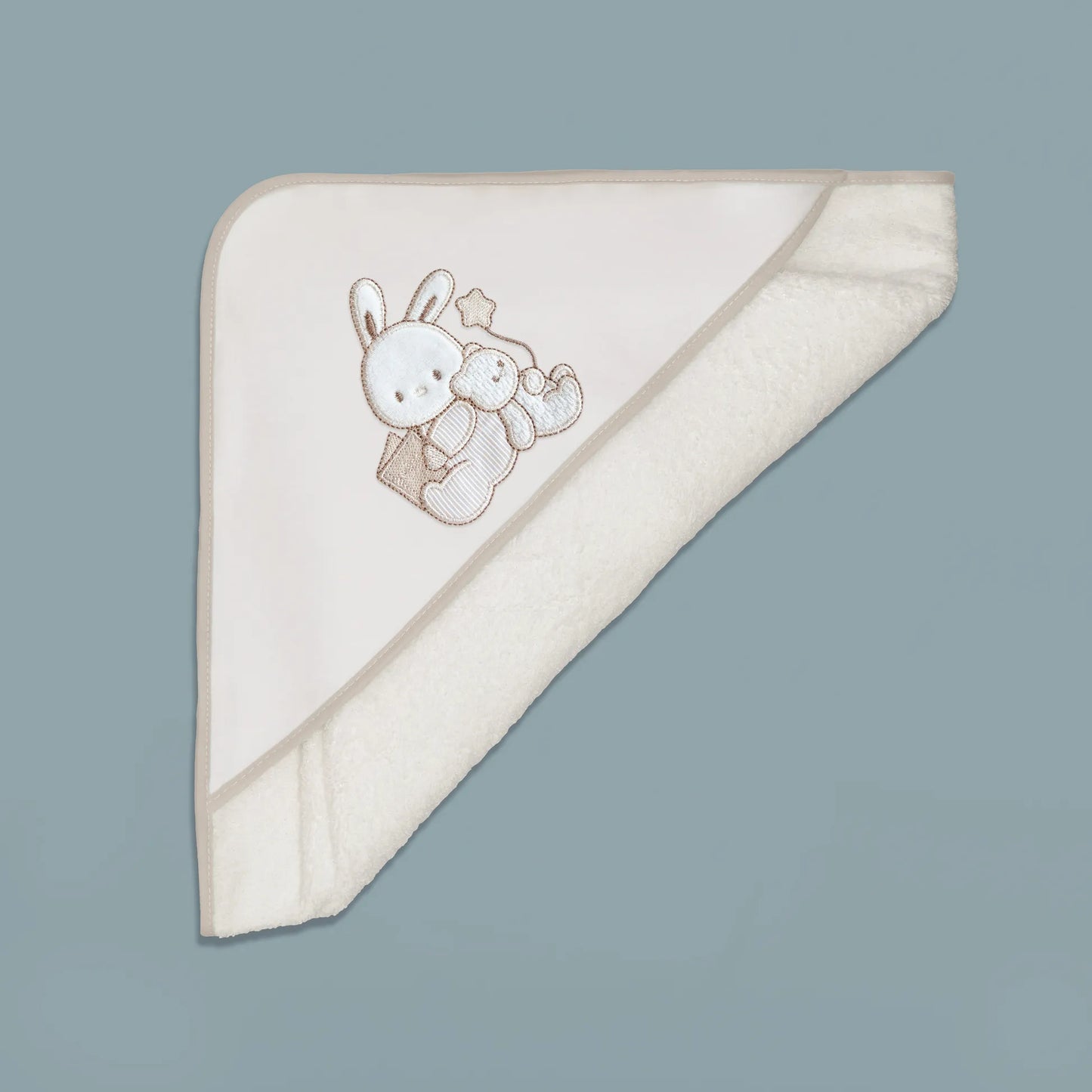 Toalha com motivo coelhinho e ursinho com livro pérola