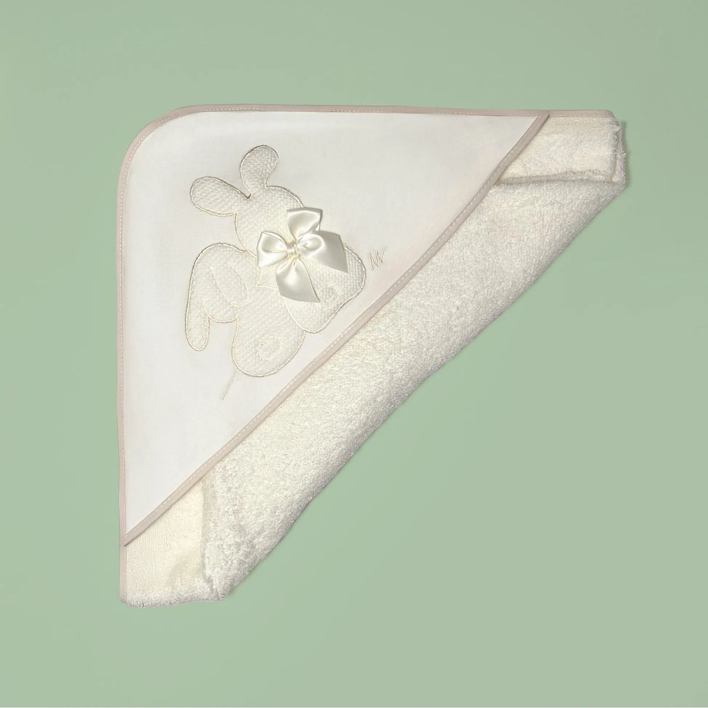 Toalha com motivo coelhos tricot com laço pérola